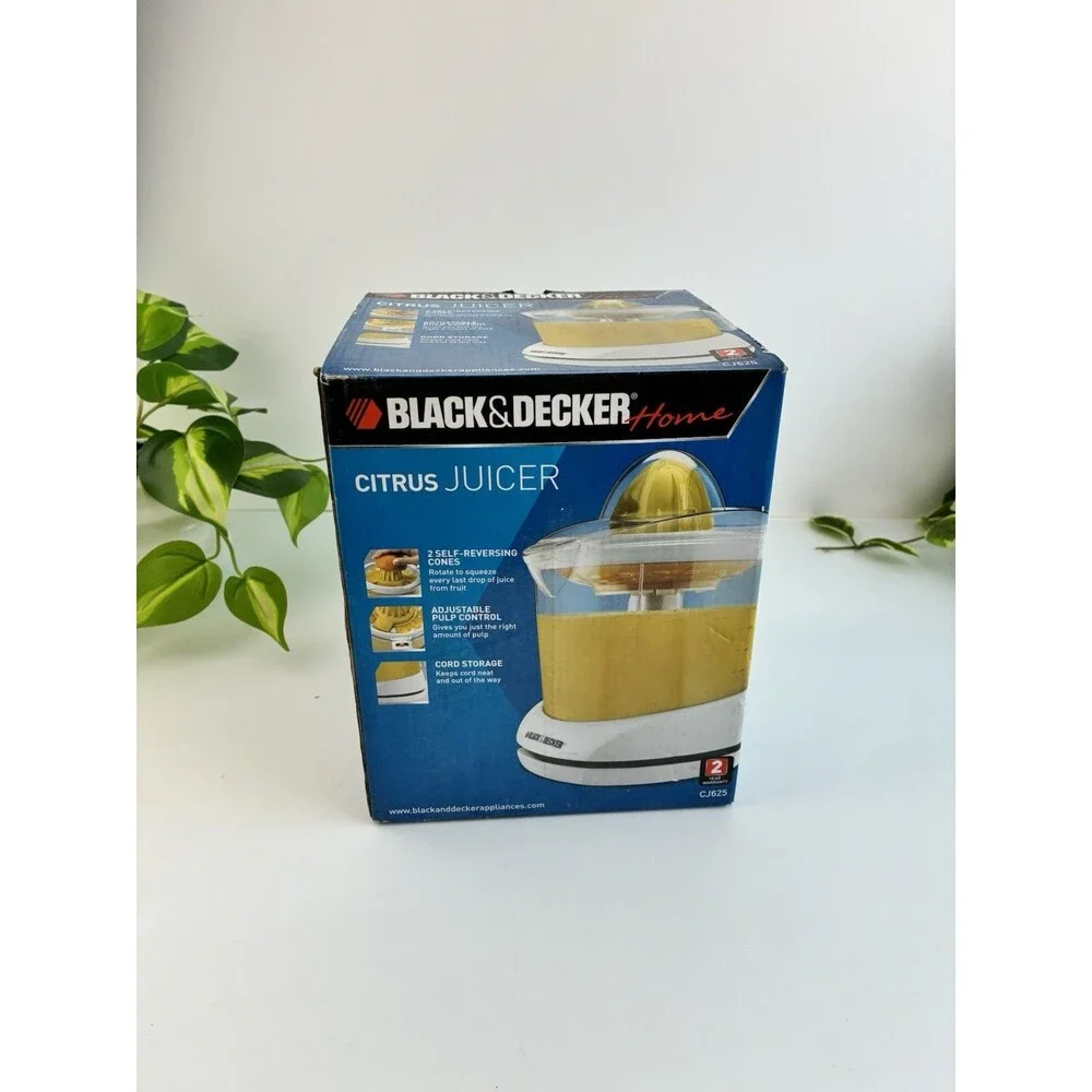 BLACK And DECKER 32oz Citrus Juicer White CJ625 New In Box